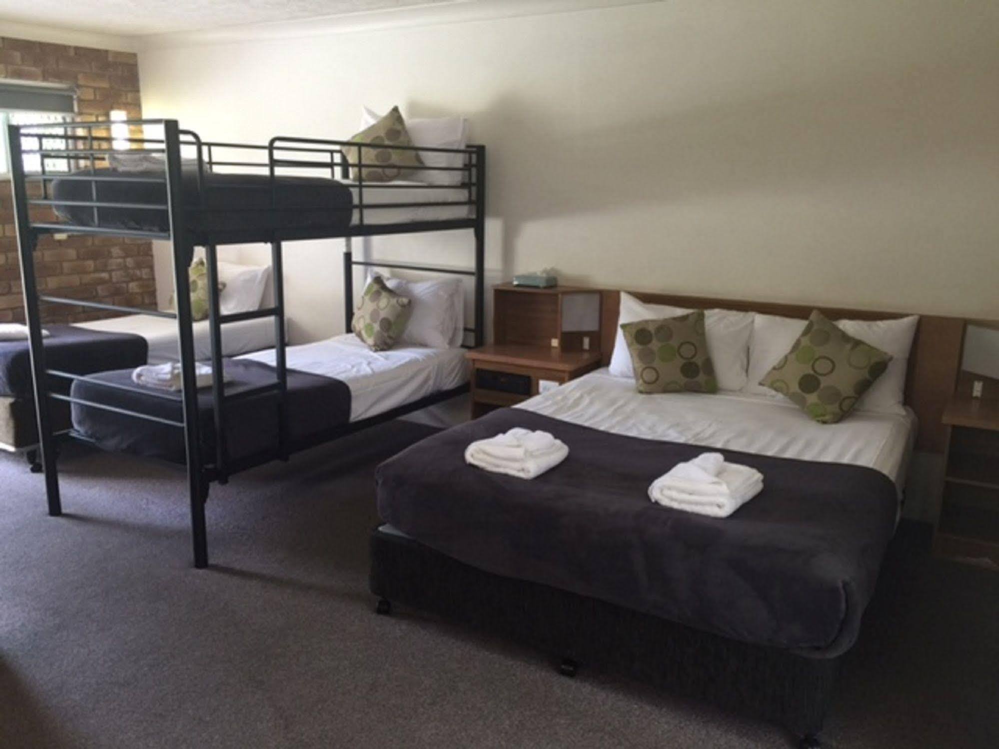 Coomera Motor Inn Gold Coast Ngoại thất bức ảnh