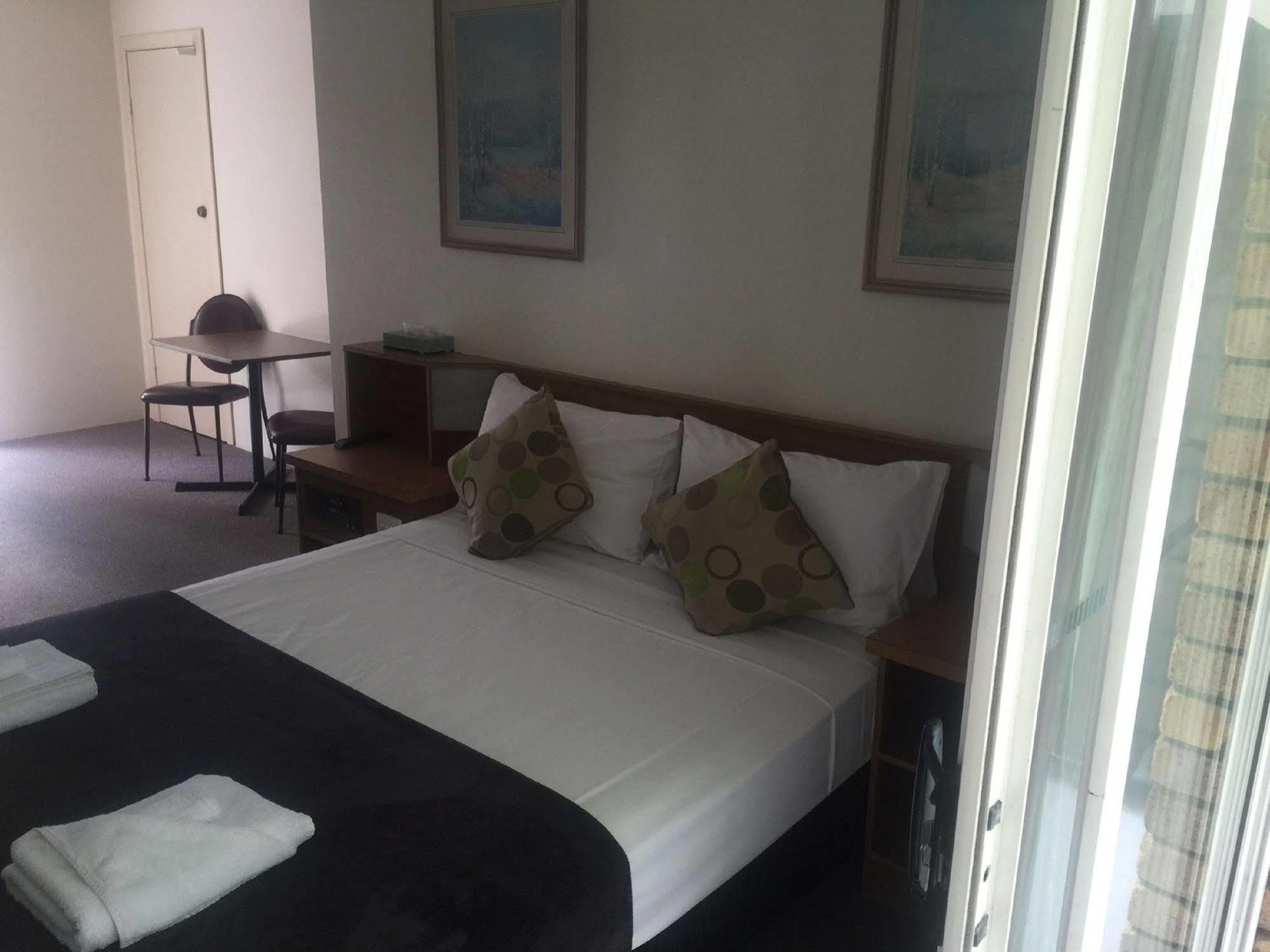 Coomera Motor Inn Gold Coast Ngoại thất bức ảnh