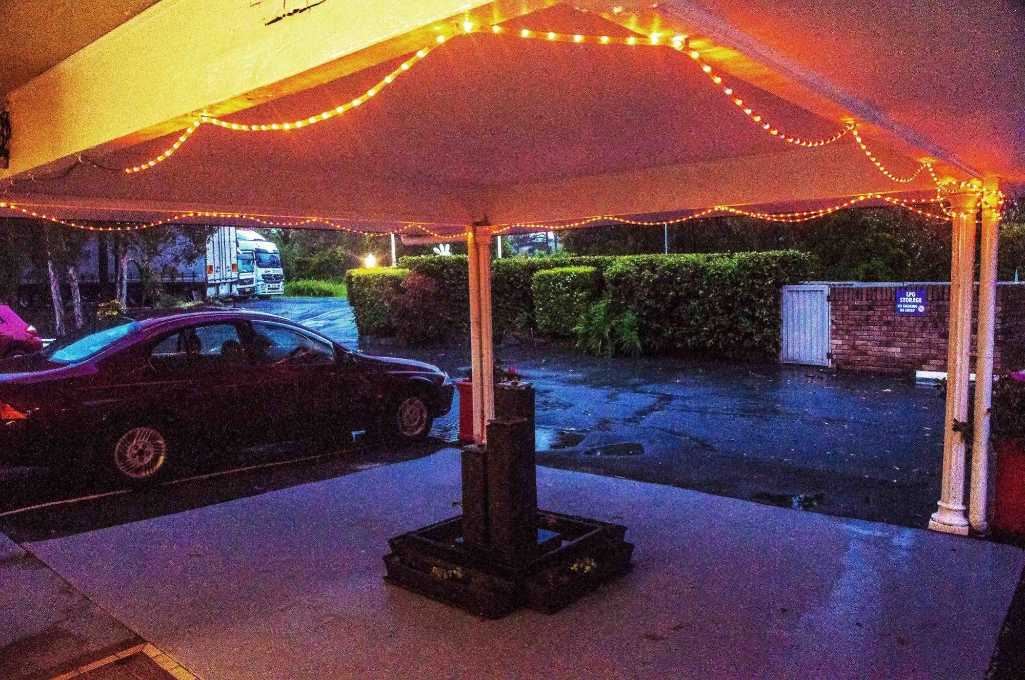 Coomera Motor Inn Gold Coast Ngoại thất bức ảnh